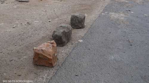 القنابل تشبه الصخور ويصعب تمييزها